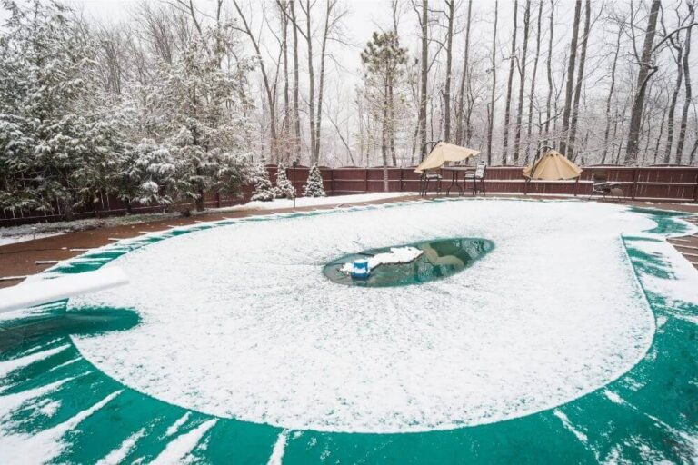 Pool cover to protect from winter