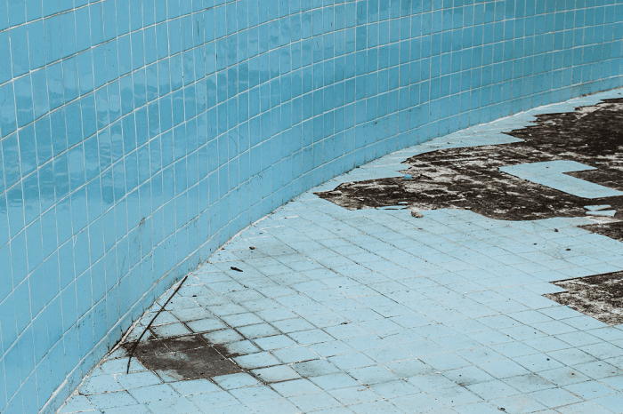 Dirty swimming pool